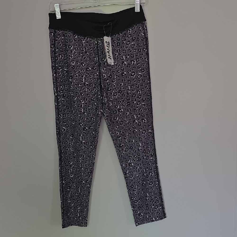 Crivit‎ Leopard Print Stylish Black and Gray Leggings NWT